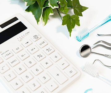 電卓と歯ブラシ